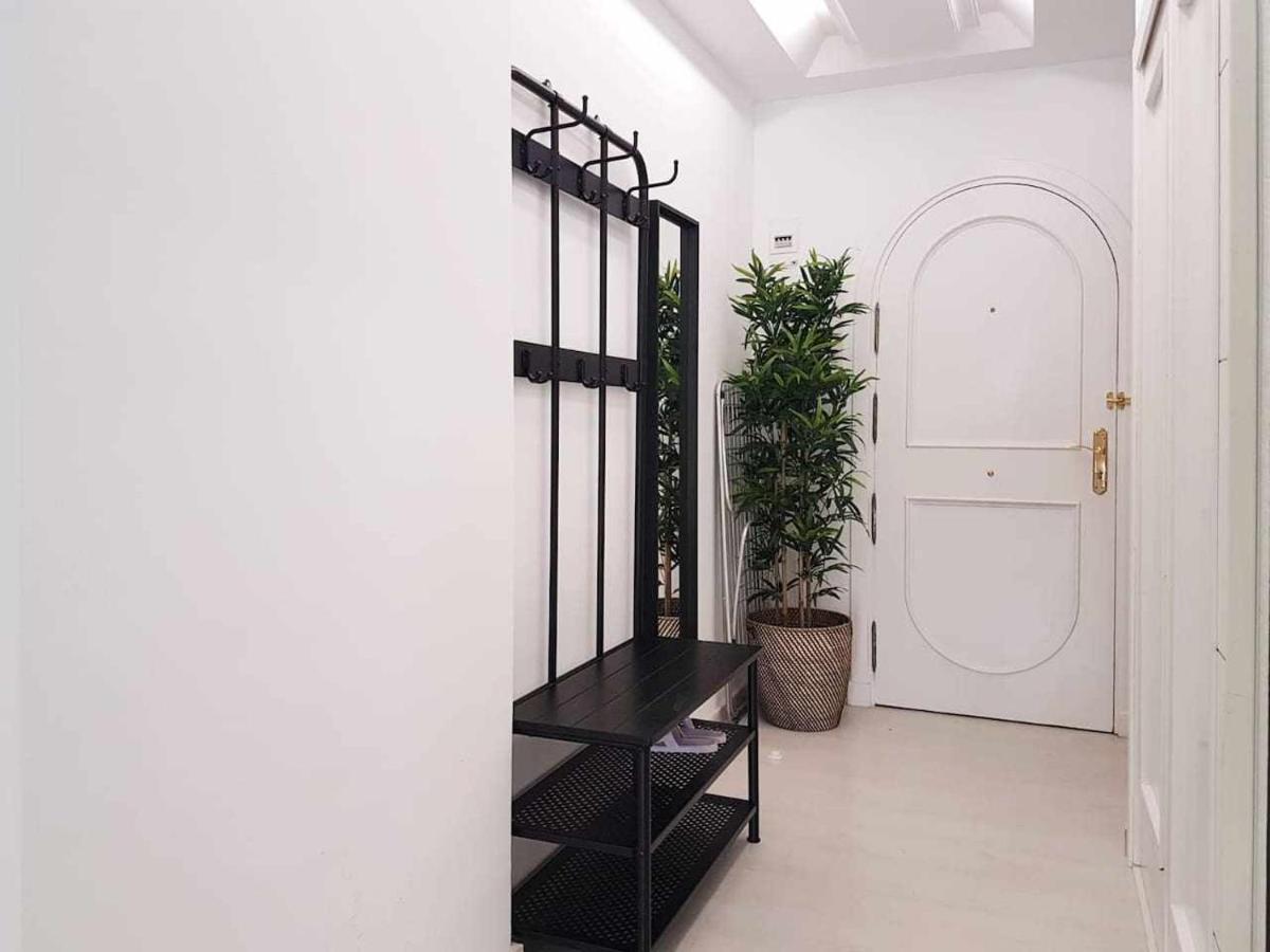 Lujoso Apartamento En De La Isla De Puerto Marina ベナルマデナ エクステリア 写真